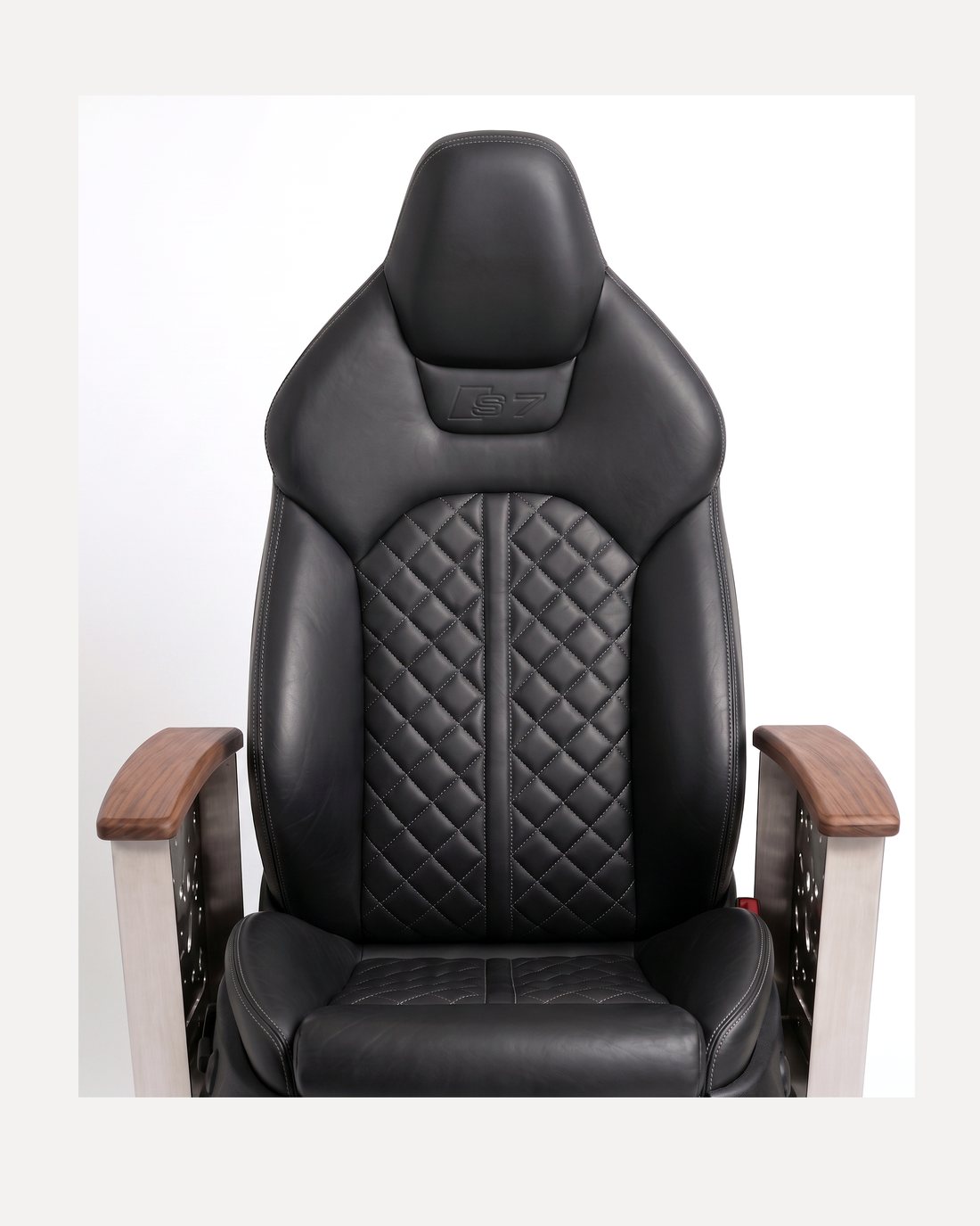 Audi S7 car-seat office chair by AutoStuhl — The Diamond Edition, view 1