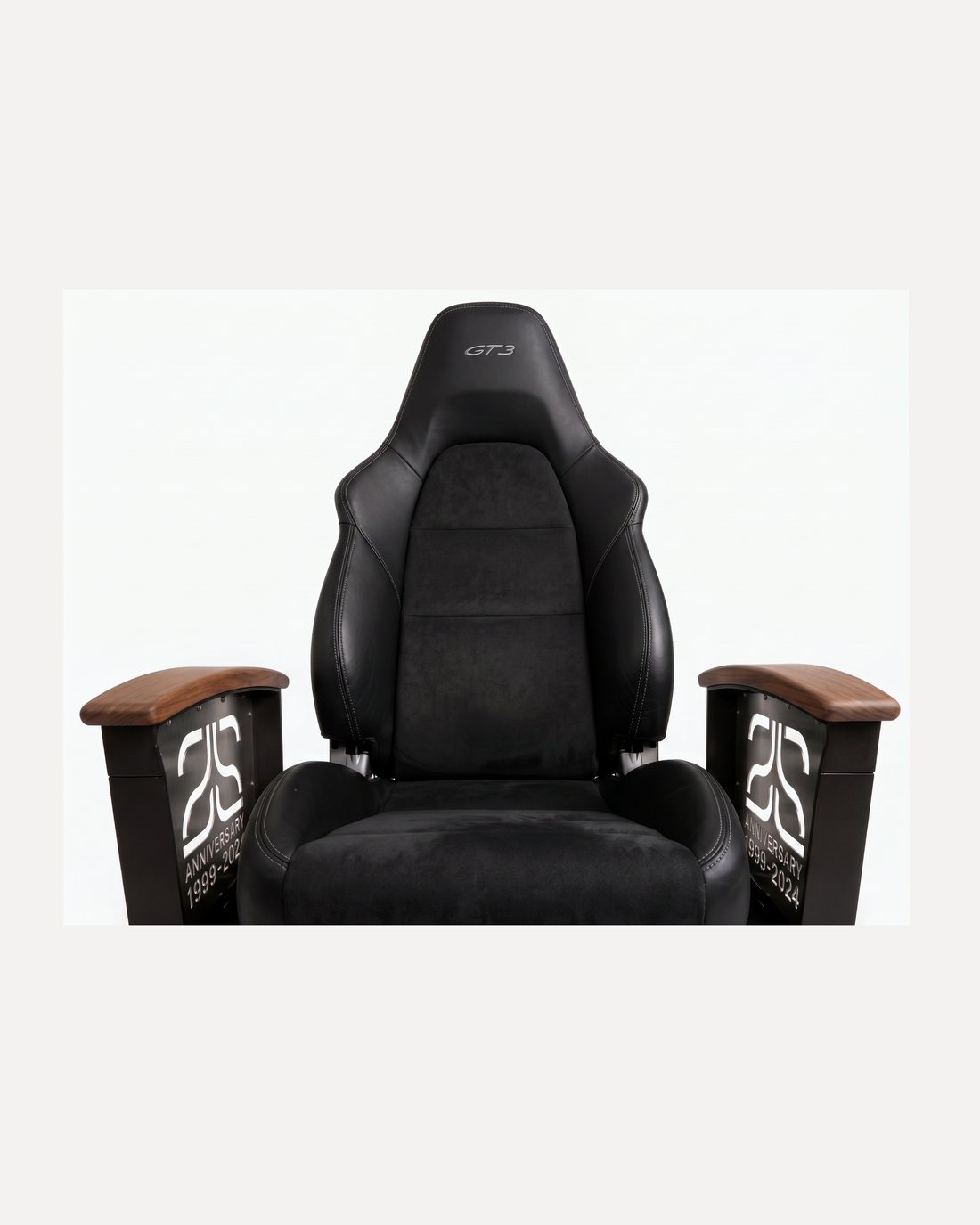 Porsche 911 GT3 (991) car-seat office chair by AutoStuhl — The 991 GT3 Commission, view 1